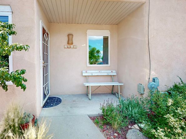 Townhouse for sale: $280,000 – 1605 Calle De Oriente Norte, Santa Fe, NM 87507