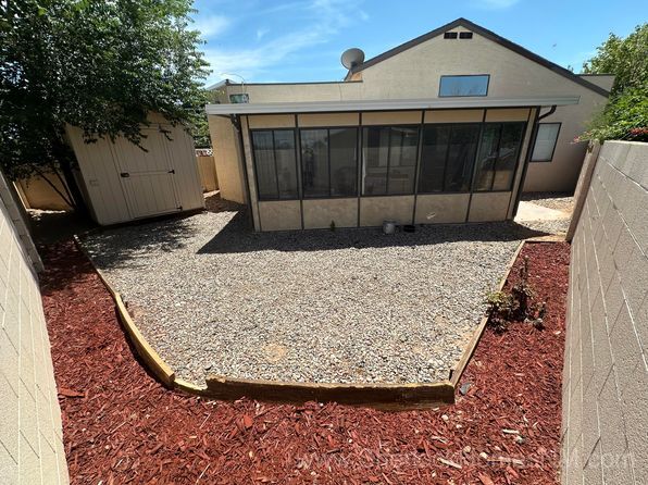 Townhouse for sale: $227,000 – 1110 Calle Del Valle Pl, Belen, NM 87002